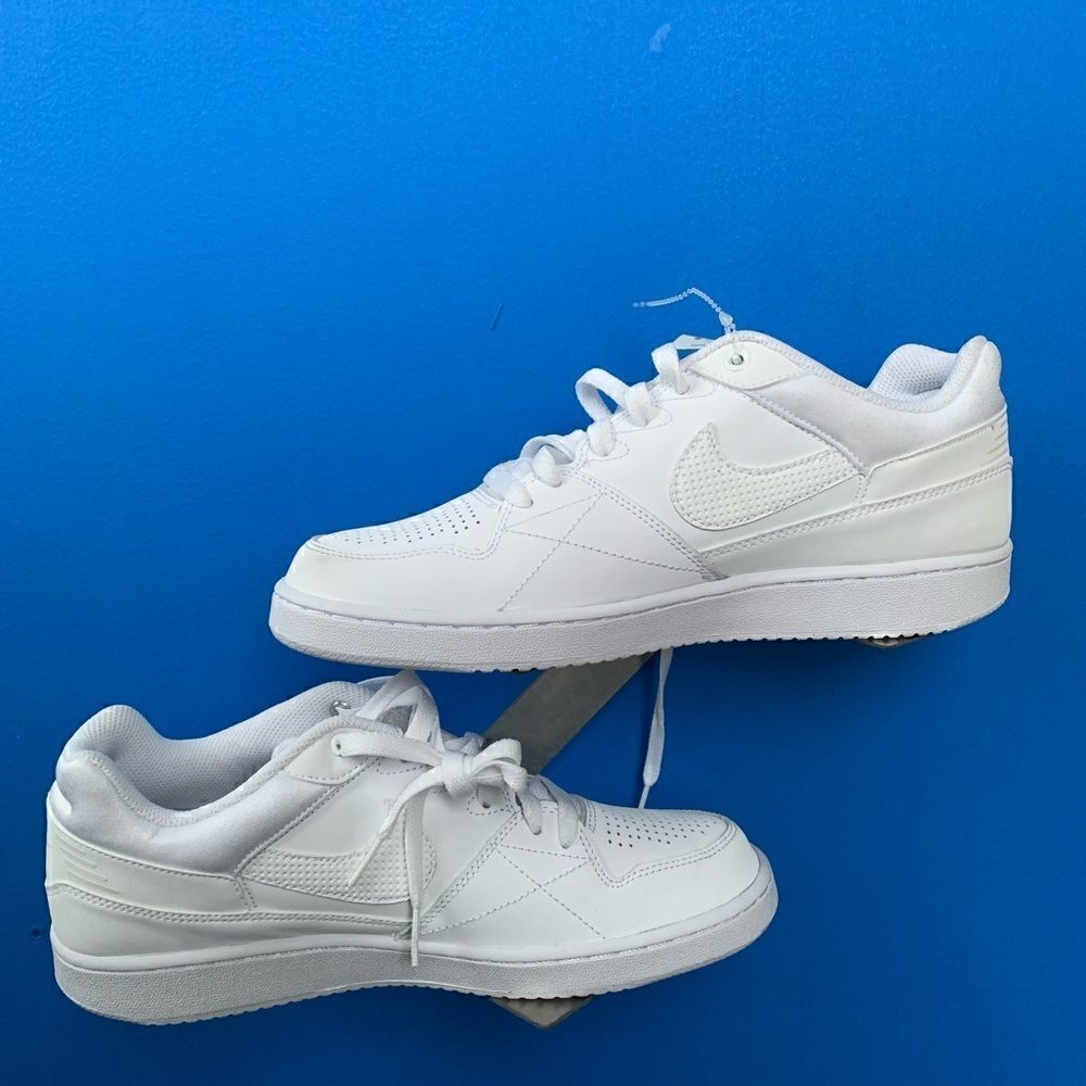 Nike Priority Low White 2015 Size 8.5 Brand New 641894-111